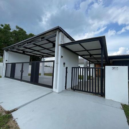 Nur Villa Sg Soi Musslimm Only Kuantan Eksteriør billede